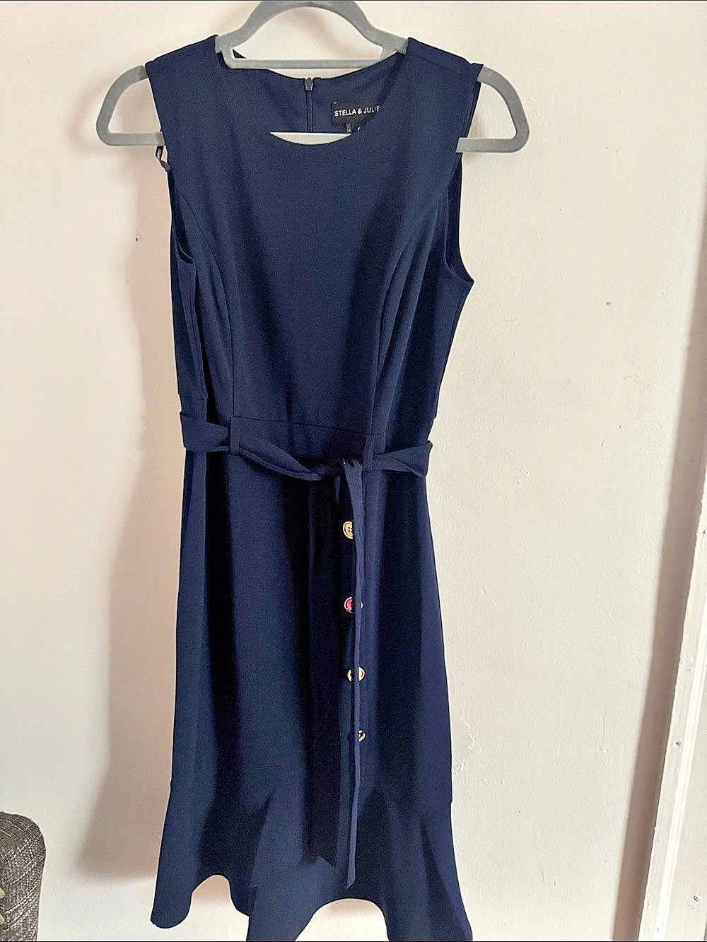 Stella & Julie Sleeveless Midi Dress in Blue Size 6 Like New